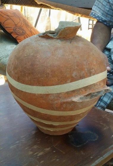 العثور على جرة فخارية في غزة يعود تاريخها لـ 3500 عام قبل الميلاد 